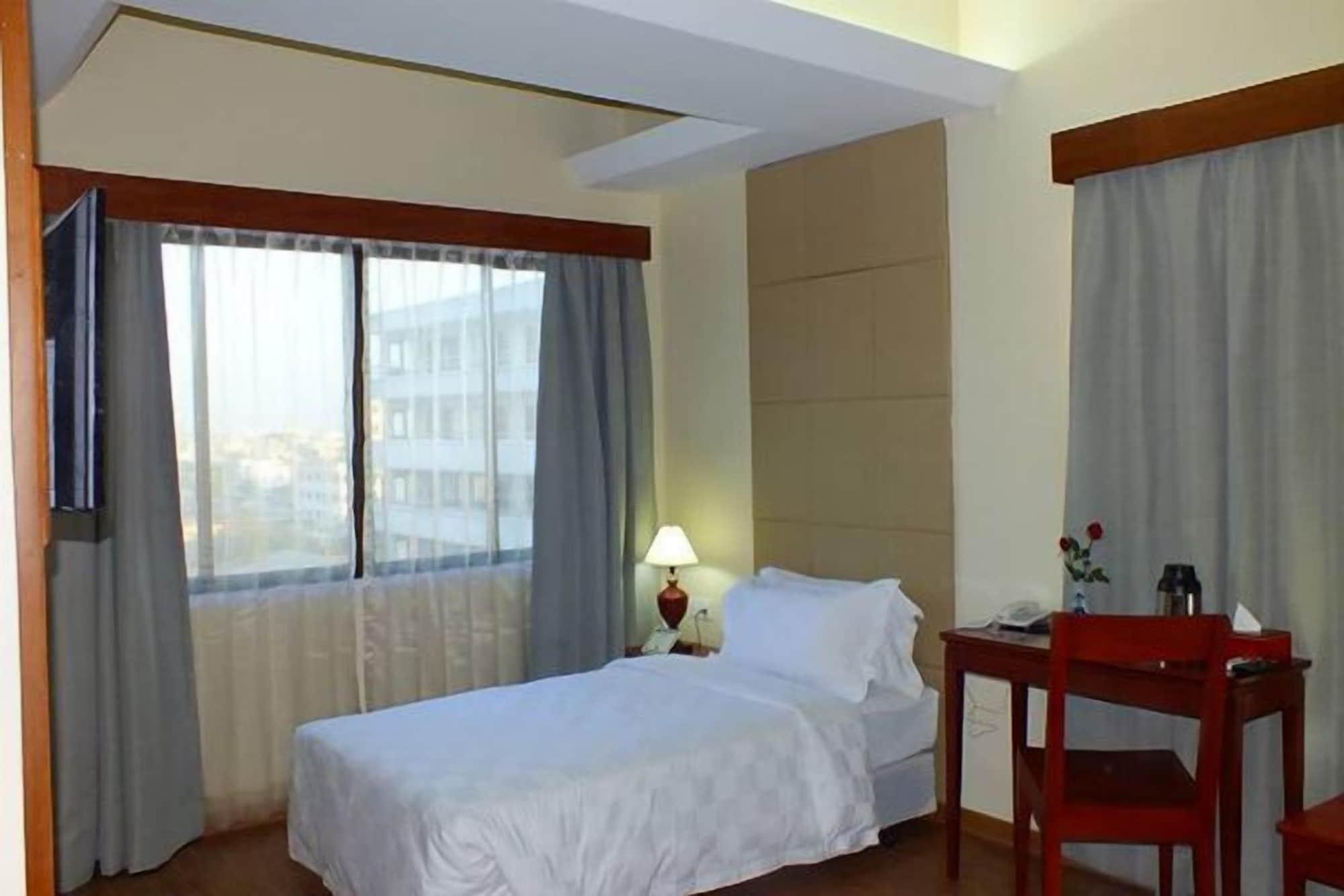 Oway Grand Hotel Mandalay Exterior foto