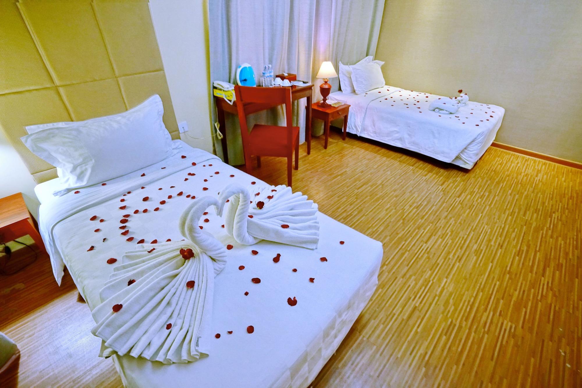 Oway Grand Hotel Mandalay Exterior foto